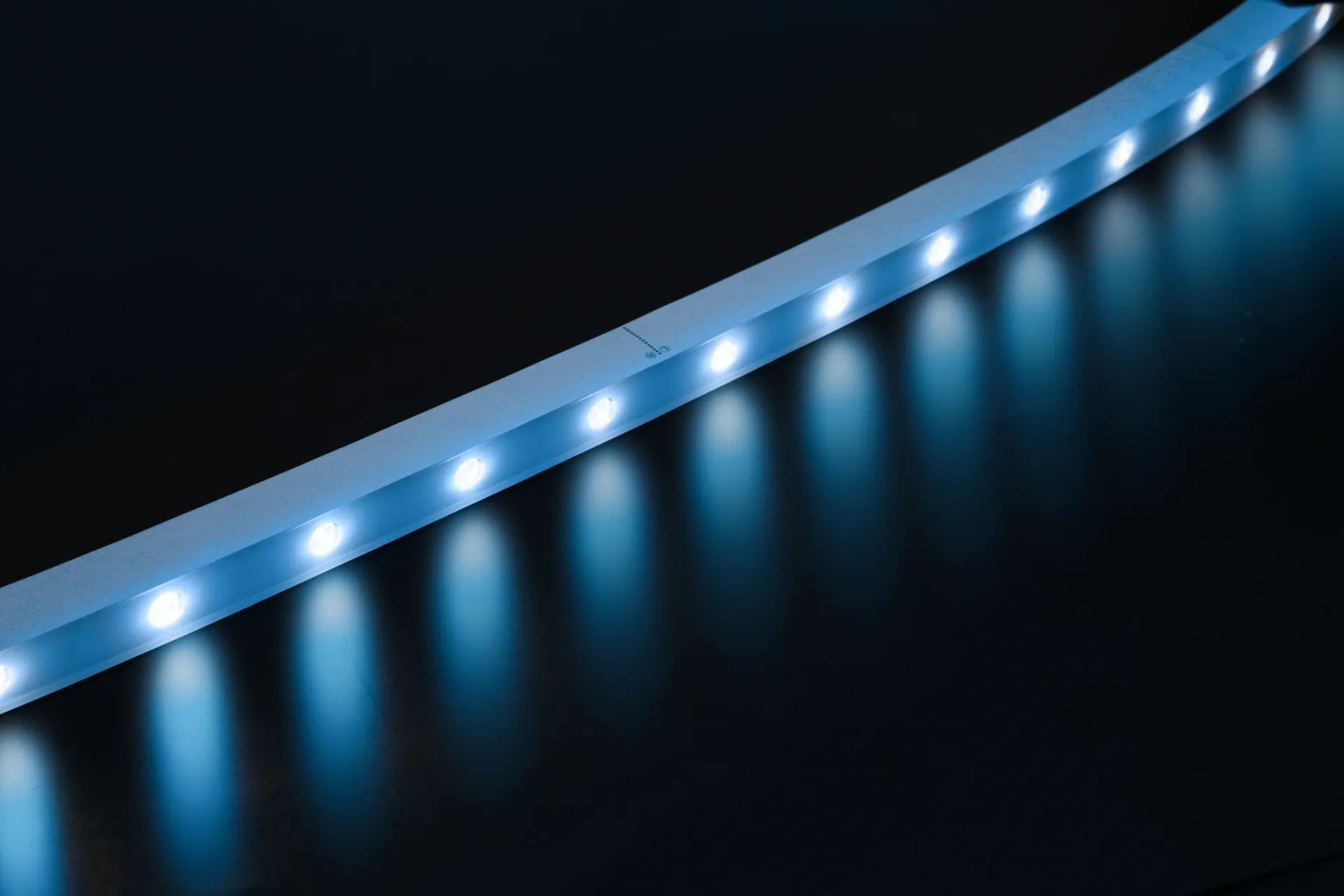 WallGrazer SFW20 RGB 24V DC 18W/m